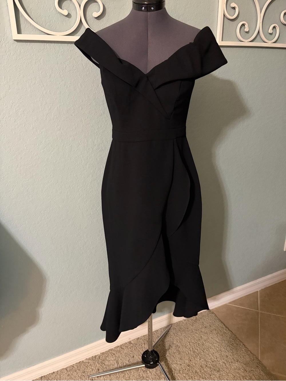Like new Xscape Off Shoulder ruffle front slit Dress LBD